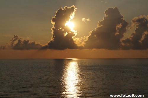 梦见变成观音菩萨在天上飞,解梦梦见变成观音菩萨在天上飞 梦见变成观音菩萨在天上飞,解梦梦见变成观音菩萨在天上飞