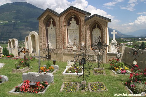 梦见三套房子连在一起,解梦梦见三套房子连在一起 梦见三套房子连在一起,解梦梦见三套房子连在一起