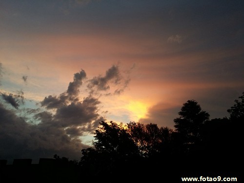 梦见自家老房子被车倒塌,解梦梦见自家老房子被车倒塌 梦见自家老房子被车倒塌,解梦梦见自家老房子被车倒塌