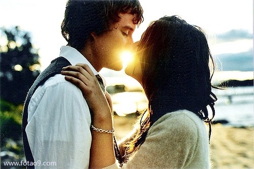 梦见在水里躲避坏人追赶,解梦梦见在水里躲避坏人追赶 梦见在水里躲避坏人追赶,解梦梦见在水里躲避坏人追赶