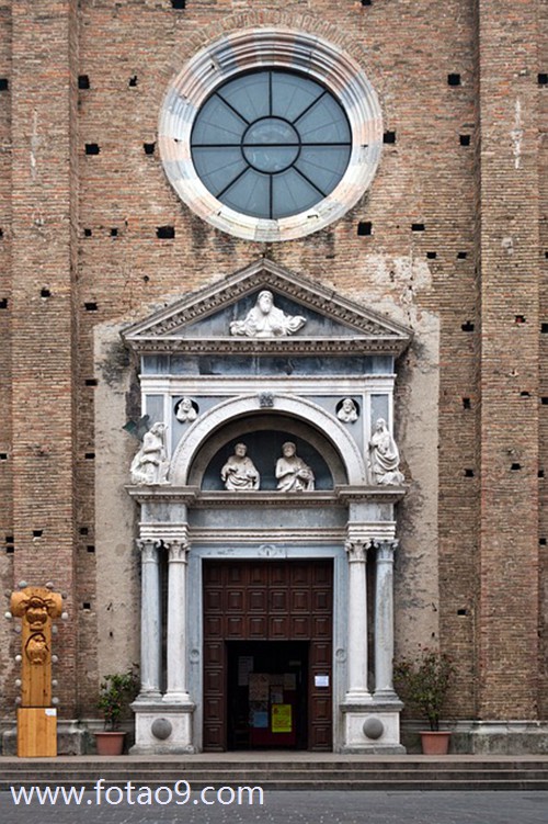 梦见房顶裂开塌下,解梦梦见房顶裂开塌下 梦见房顶裂开塌下,解梦梦见房顶裂开塌下