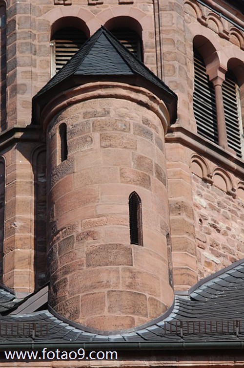 梦见走过红色大门,解梦梦见走过红色大门 梦见走过红色大门,解梦梦见走过红色大门