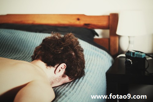 梦见虫子钻到肚子里,解梦梦见虫子钻到肚子里 梦见虫子钻到肚子里,解梦梦见虫子钻到肚子里