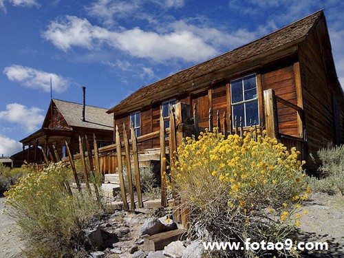 梦见自己走非常窄的过道,解梦梦见自己走非常窄的过道 梦见自己走非常窄的过道,解梦梦见自己走非常窄的过道