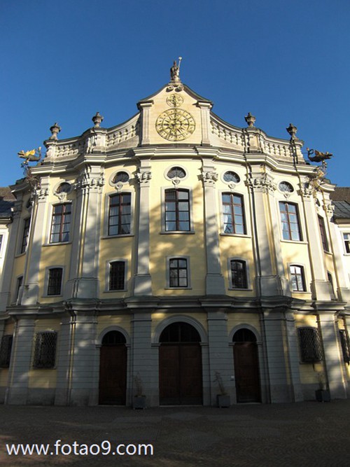 梦见来不及穿衣服,解梦梦见来不及穿衣服 梦见来不及穿衣服,解梦梦见来不及穿衣服