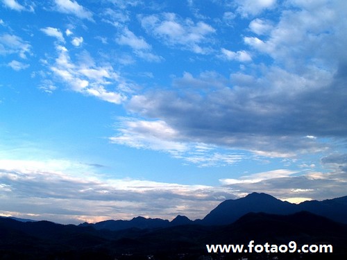 梦见潮湿宽阔的洞穴,解梦梦见潮湿宽阔的洞穴 梦见潮湿宽阔的洞穴,解梦梦见潮湿宽阔的洞穴