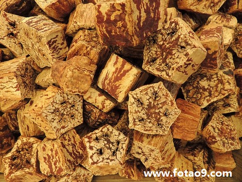 梦见石头墙壁要倒我堵住了,解梦梦见石头墙壁要倒我堵住了 梦见石头墙壁要倒我堵住了,解梦梦见石头墙壁要倒我堵住了