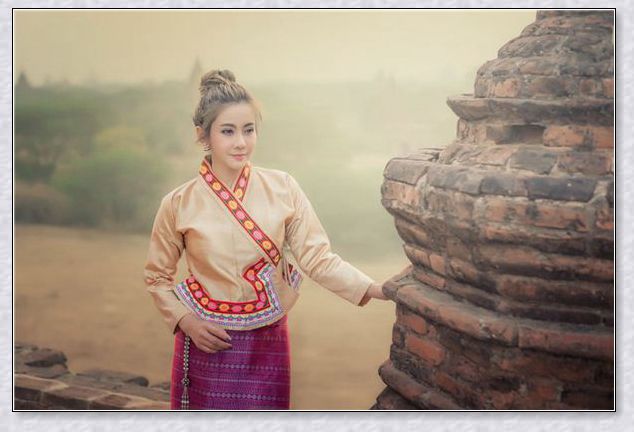 梦见两条蛇藏在我衣服里 梦见两条蛇藏在我衣服里