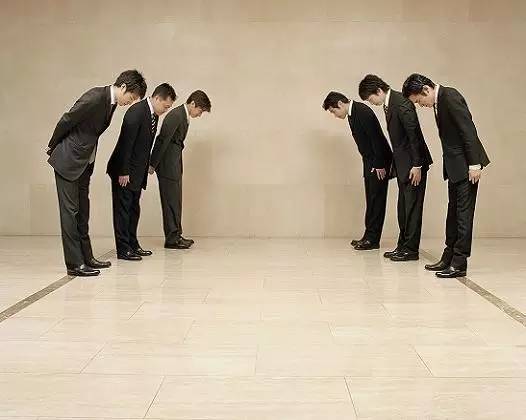 【每日一禅】别人尊重你,并不是因为你优秀,而是别人很优秀!